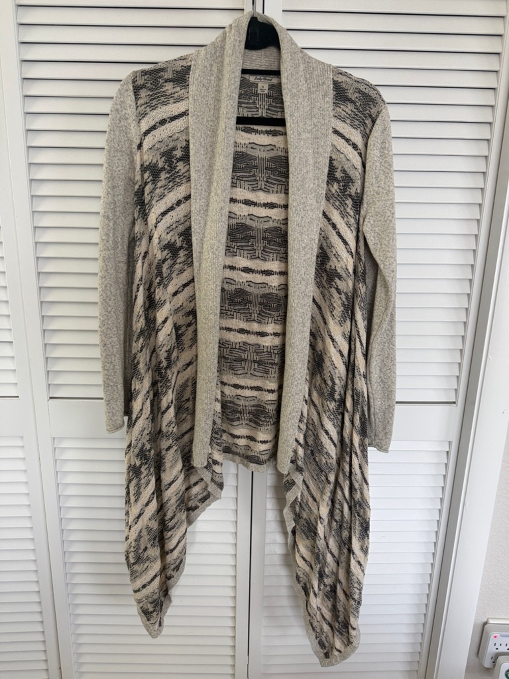 Lucky Brand Neutral Patterned Draped Open-Front Cardigan - Beige/Gray